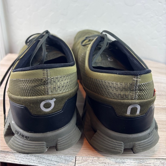 Men’s on cloud size 11.5 running shoes sneakers - Picture 5 of 8